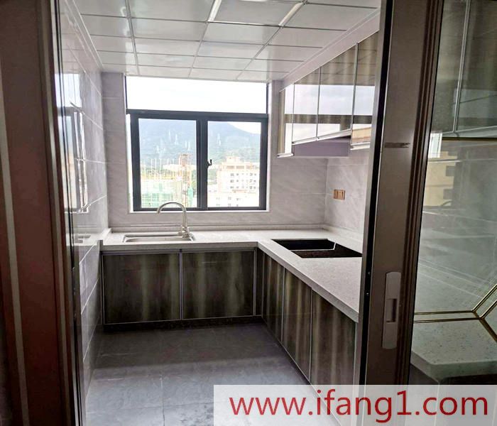 <a href=/dalingshan/ target=_blank class=infotextkey>大嶺山小產權房</a>網(wǎng)